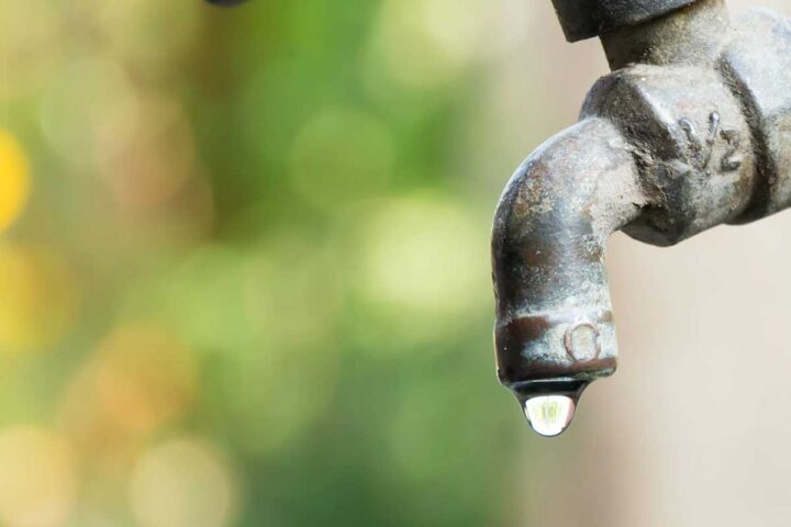 Water tap